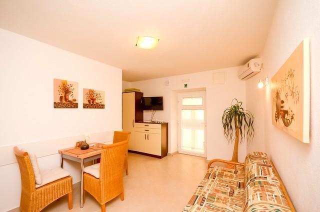 Apartman Dvor Appartement Makarska Kamer foto